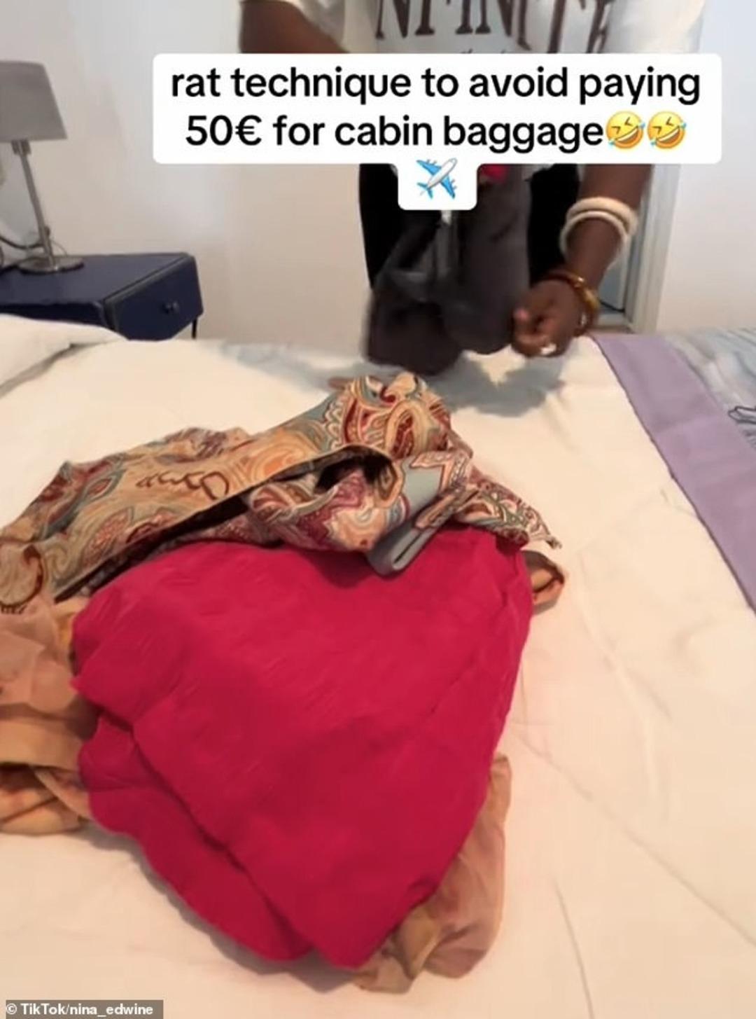Uçakta ekstra bagaj ödememek için yeni yöntem buldu! En az 10 kıyafetini sığırdı! Şeytanın aklına gelmez 3