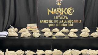 Antalya'da 15 kilogram eroin ele geçirildi