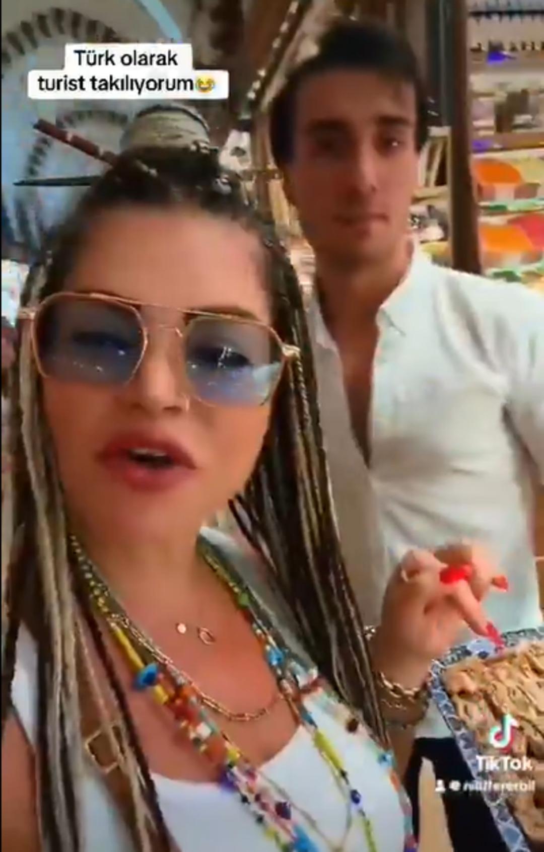 Esnaftan ilgi görebilmek için turist taklidi yaptılar! Kuruyemişe ve lokuma boğuldular... 2