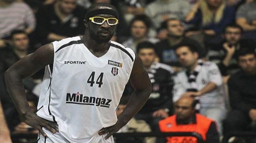 Kaynak&ccedil;ı g&ouml;zl&uuml;ğ&uuml;yle Efes'i devirdi!