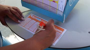 Şansın adı Kadık&ouml;y... S&uuml;per loto talihlisi 6 bildi: 57 milyon TL b&uuml;y&uuml;k ikramiyeyi tek kuponla kazandı!