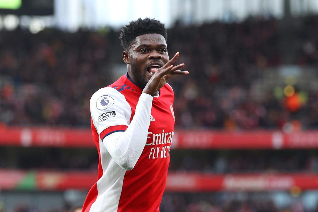 Galatasaray ve Fenerbahçe de transferde rota İngiltere! Thomas Partey in menajeri ezeli rakipleri birbirine soktu...  1