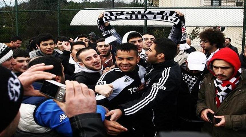 Dentinho imzayı attı..!