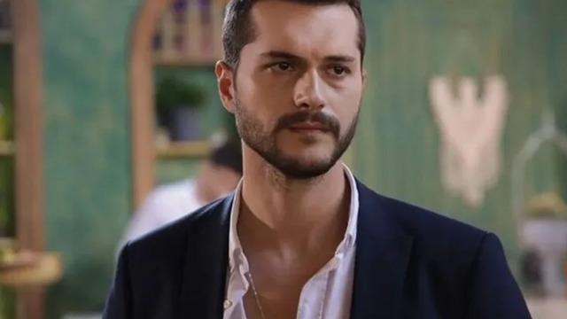 Alperen Duymaz sessiz sedasız baba olmuştu! Oğlunun adı gündemdeydi... Yüzünü ilk kez gösterdi