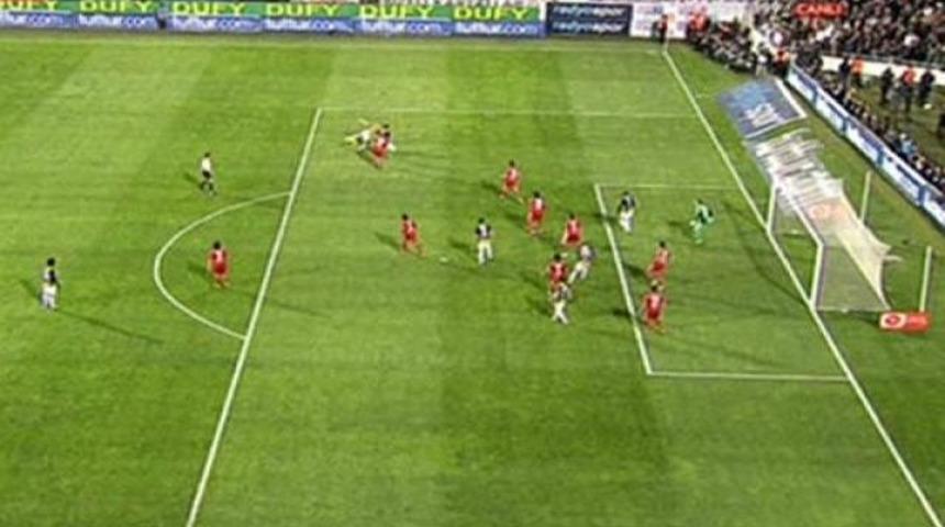 İn&ouml;n&uuml;'de tartışılan ofsayt pozisyonu..!