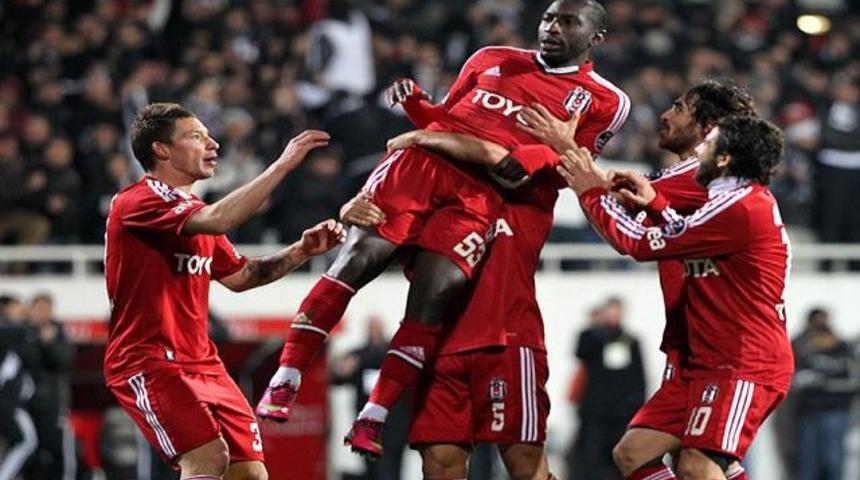 Niang gol&uuml; attı, sevinmedi..