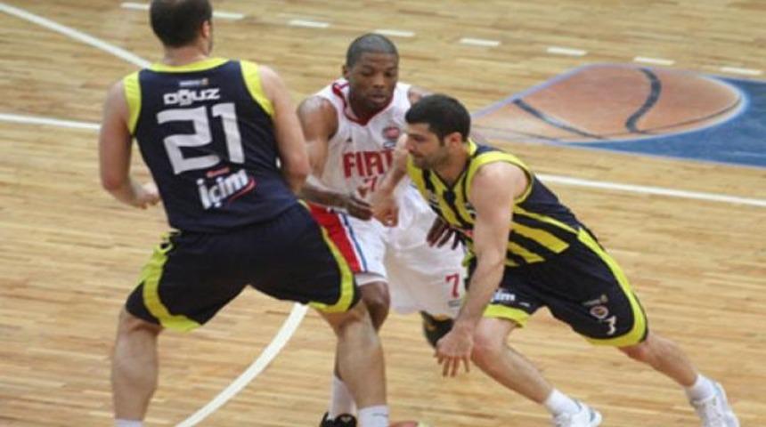 Fener derbi &ouml;ncesi lider!