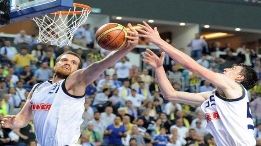 Fener yolu yarıladı: 95-74
