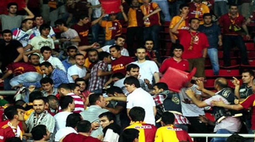 Ma&ccedil; sonu salon karıştı!