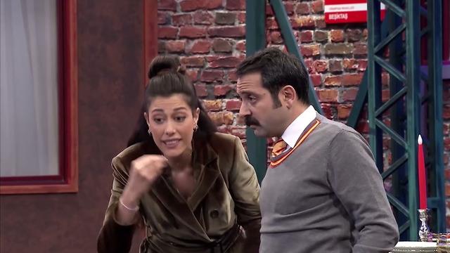 İnternet servis ararken dikkat! Ünlü oyuncu fena dolandırıldı | 25 bin TL'yi hemen ödedi ama...