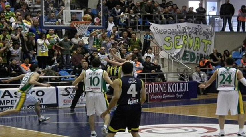 F.Bah&ccedil;e &Uuml;lker'den 33 sayı fark!