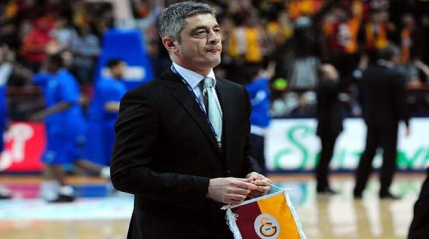 Oktay Mahmuti'ye 3 ma&ccedil; men!