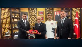 ABD'de yolundaki  'TÜRKHAN' Bahçeli’ye hediye edildi
