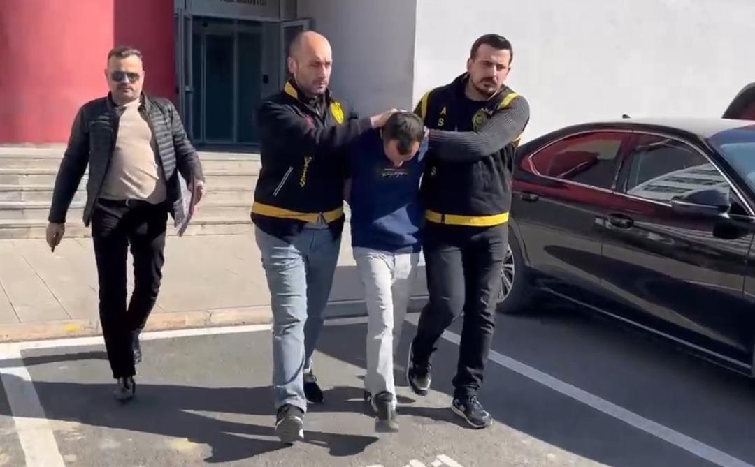 1200xauto Adana'da hırsız cinayeti: Kolunda bilezikleri gördüğü kadını evine girip katletti!