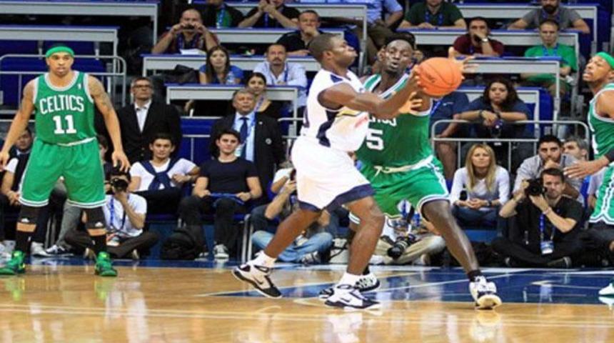 F.Bah&ccedil;e &Uuml;lker, Boston Celtics'i devirdi!