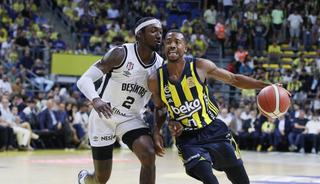 Fenerbahçe, final serisinde 2-0 öne geçti