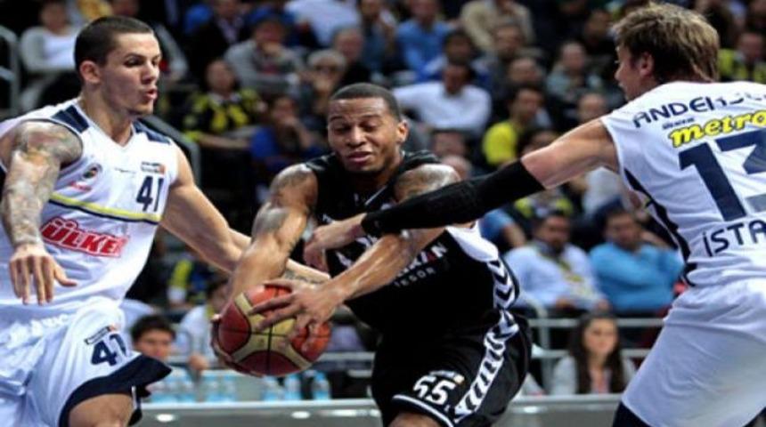 Fenerbah&ccedil;e s&ouml;kt&uuml; aldı!