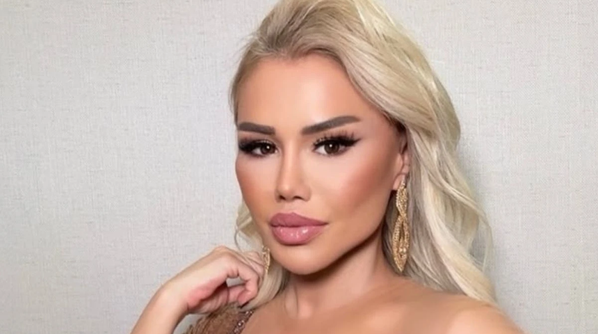 Bodrum'da süper lüks villa almıştı... Türkücü Ceylan milyonluk teknesiyle keyif yaptı! 