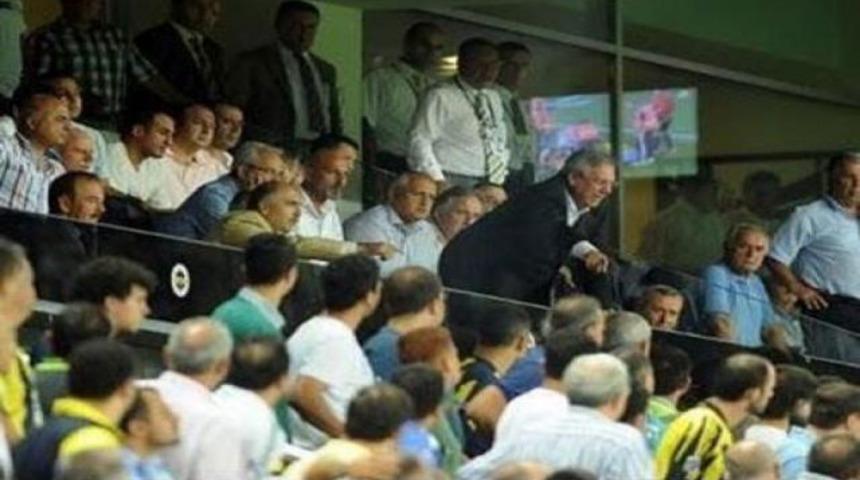 Aziz Yıldırım'ı şok eden protesto!