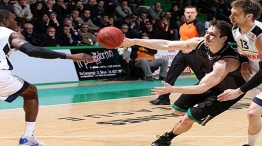 Fenerbah&ccedil;e İtalya'da da kayıp