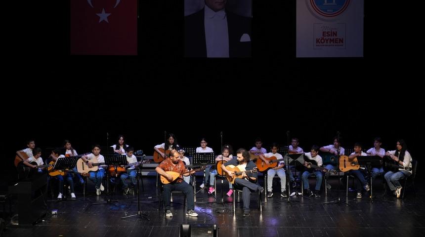 Maltepe'de geleceğin sanatçılarından yıl sonu gösterisi