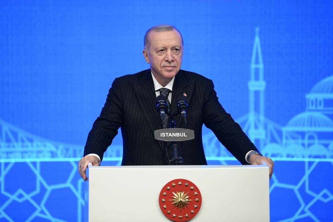 AA-20250620-38337179-38337176-CUMHURBASKANI_ERDOGAN_ISLAM_ISBIRLIGI_TESKILATI_GENCLIK_FORUMUNA_KATILDI
