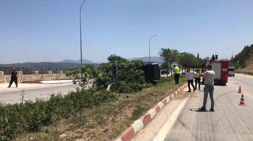 Bilecik’te meydana gelen trafik kazasında 3’ü çocuk 5 kişi yaralandı