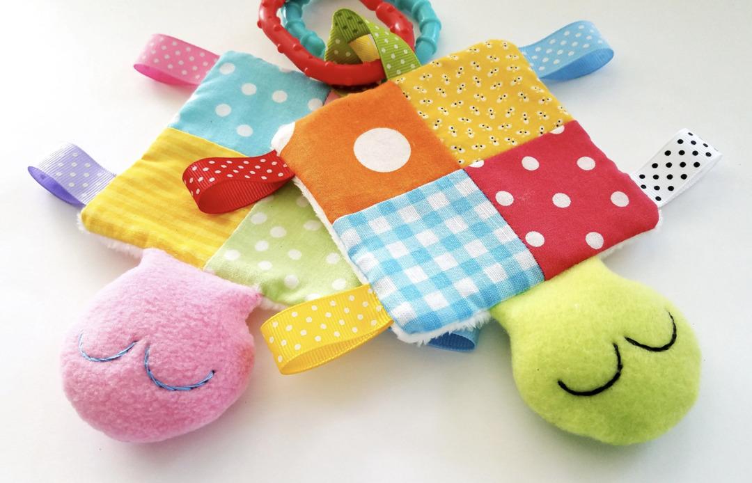 Çocuğunuzun atmaya kıyamadığınız bebeklik kıyafetleriyle yapabilecekleriniz 5