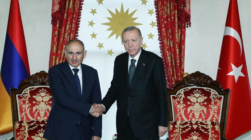 SON DAKİKA | Kritik görüşme! Cumhurbaşkanı Erdoğan Ermenistan Başbakanı Paşinyan'ı kabul etti