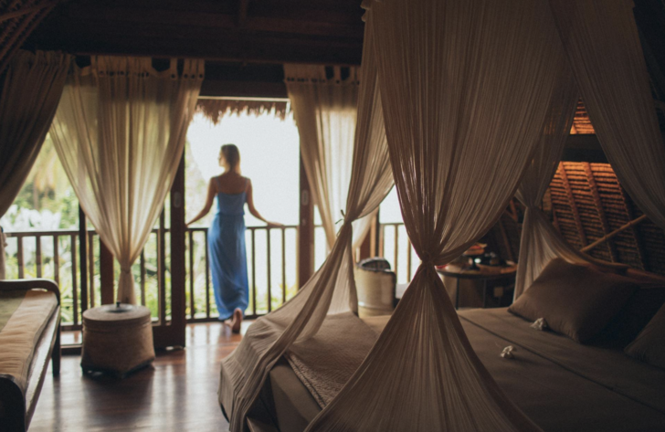 Evde tek başına kaldığın ve yapacak hiçbir şeyinin olmadığı bir günde ne yaparsın?