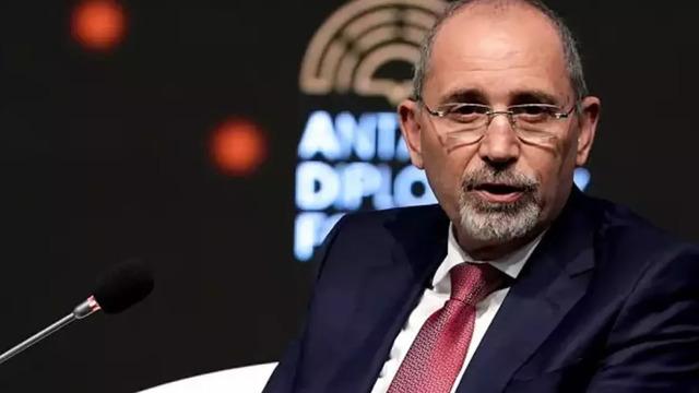 Ürdün Dışişleri Bakanı Safedi: Bölge çok derin bir uçurumun kenarında