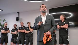 Arda Turan'ın Shakhtar macerası başladı..