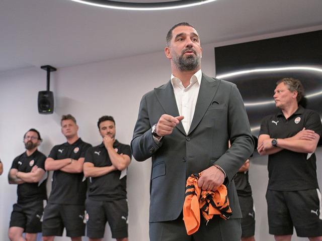 Arda Turan'ın Shakhtar macerası başladı...