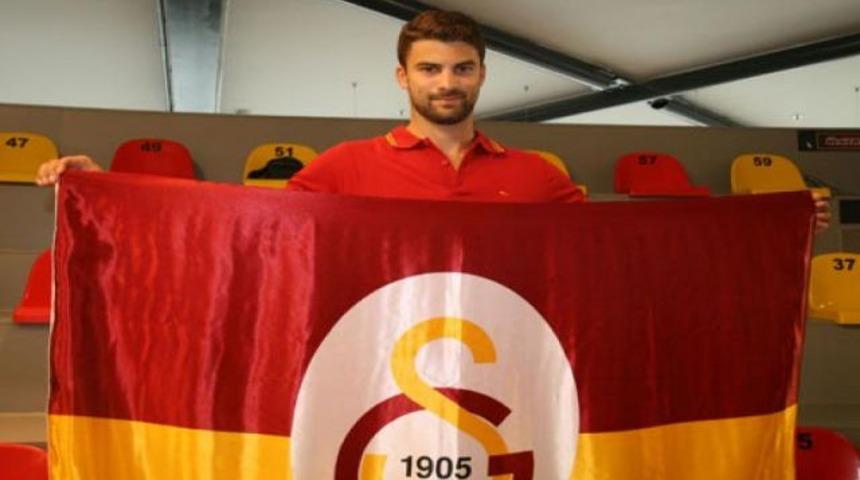 F.Bah&ccedil;eli yıldız resmen G.Saray'da!