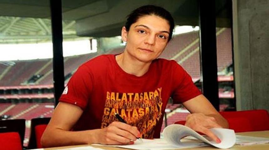 Galatasaray'da Nevriye şoku..!