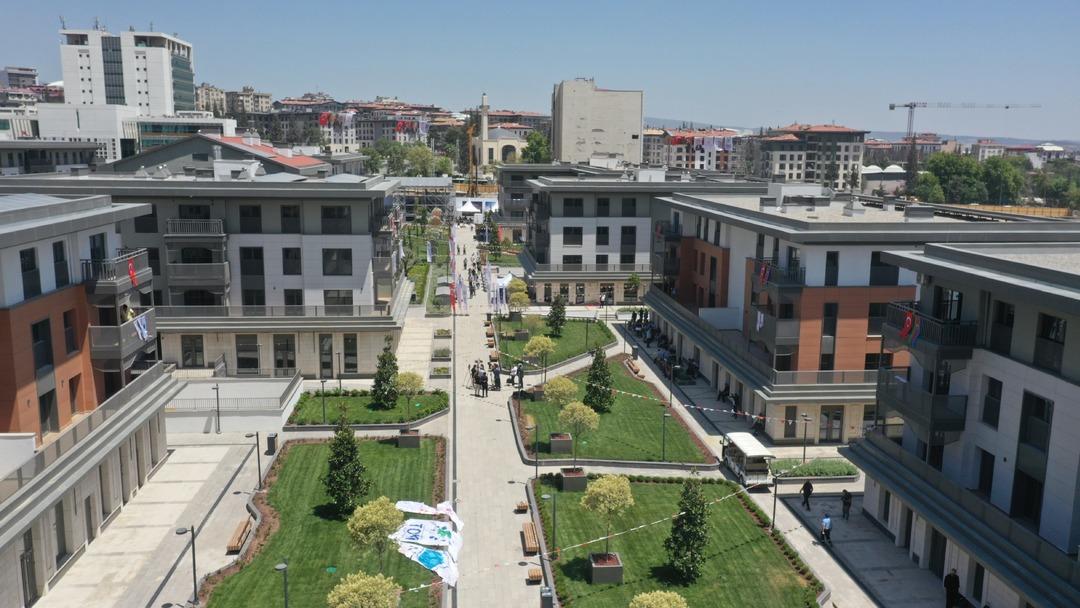 AA-20250618-38315940-38315938-CEVRE_SEHIRCILIK_VE_IKLIM_DEGISIKLIGI_BAKANI_MURAT_KURUM_KAHRAMANMARASTA_KONUSTU