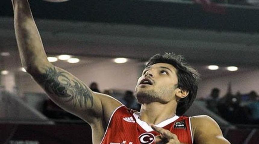 G.Saraylı oyuncu zat&uuml;rre oldu