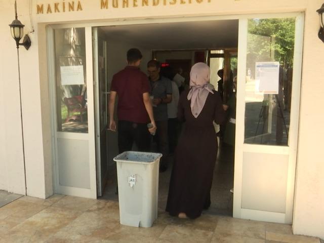 YKS'ye geç kalan öğrencileri, belediye ekipleri yetiştirdi