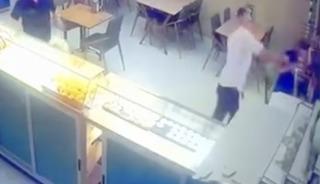Pastanede tartıştığı kişiyi bıçakladı; 18 yıl önce de komşusunu öldürmüş
