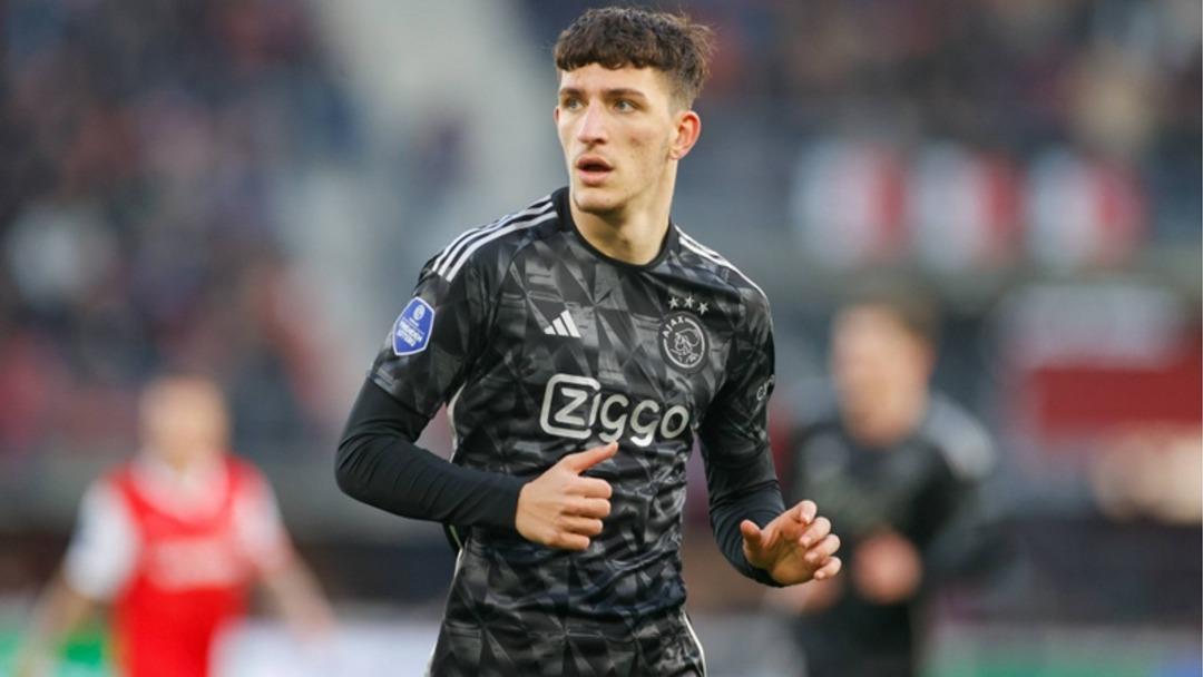 Galatasaray Ajax ın milli stoperi Ahmetcan Kaplan a kanca attı! 1