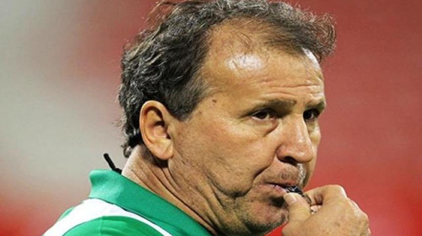 Zico'yla g&ouml;r&uuml;şmeler başladı