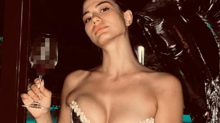 Eşref Rüya'nın Nisan'ı Demet Özdemir nikah şahidi oldu! İddialı tarzı çok beğenildi