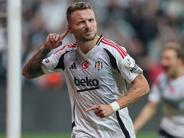 Beşiktaş'ın golcüsünden ayrılık açıklaması...