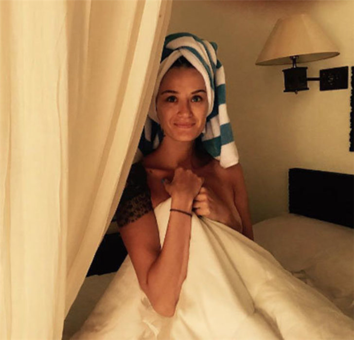 Didem Soydan takipçisine kızdı, yanıt verdi G4