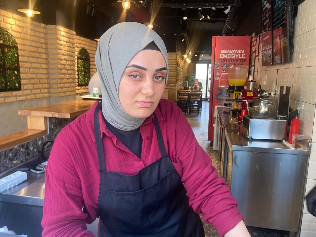 Herkes onu görmek için dükkanına akın ediyor! Milyonlarca kez izlendi, kapısında kuyruklar oluştu 1