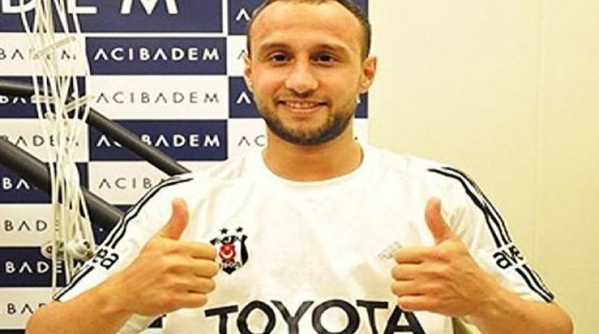 Beşiktaş, Mehmet Akg&uuml;n'&uuml; renklerine bağladı!