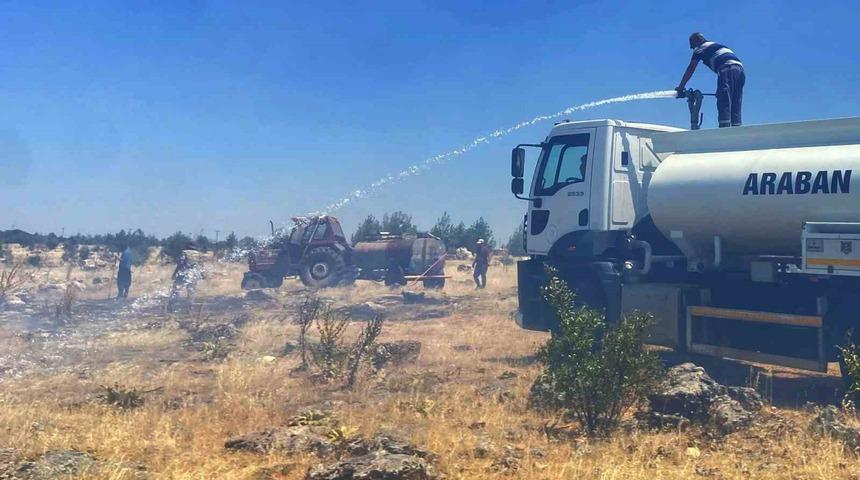 Araban’da çıkan örtü yangını söndürüldü