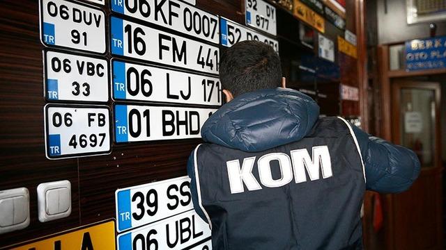 Ankara'da sahte plaka basarken yakalandılar