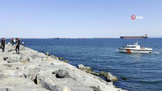 Avcılar'da esrarengiz olay: Yürüyüş yapan vatandaşlar fark etti! 