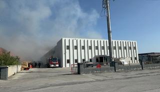 Tekirdağ'da gıda deposunda çıkan yangın söndürüldü